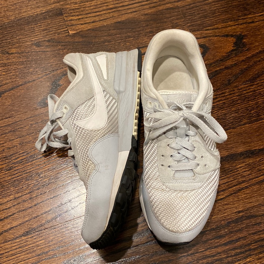 Nike womens grey sneakers size 8.5